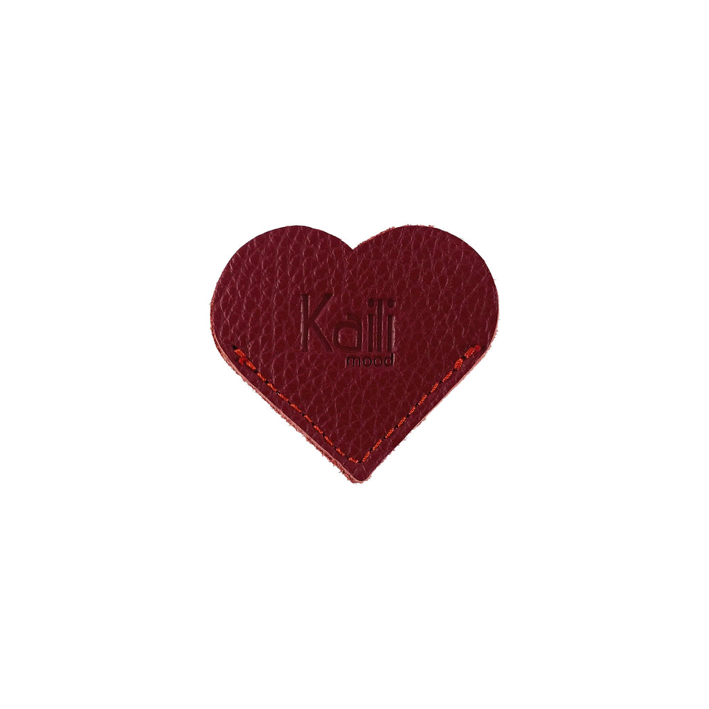 K0038VB | Segnalibro Cuore Made in Italy in Vera Pelle pieno fiore, grana dollaro - Colore Rosso - Dimensioni: cm 6 x 5,5 x 0,5 - Confezione: Gift Box rigido fondo/coperchio-0