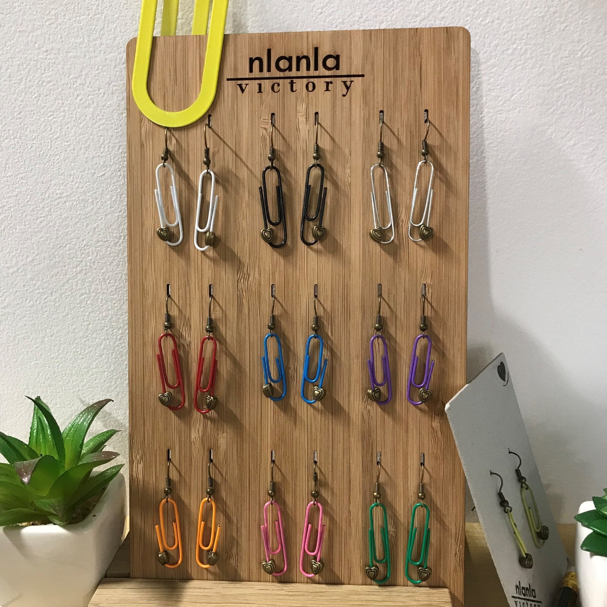 Black Personalised Paperclip Earrings | by lovedbynlanla - tutto per te