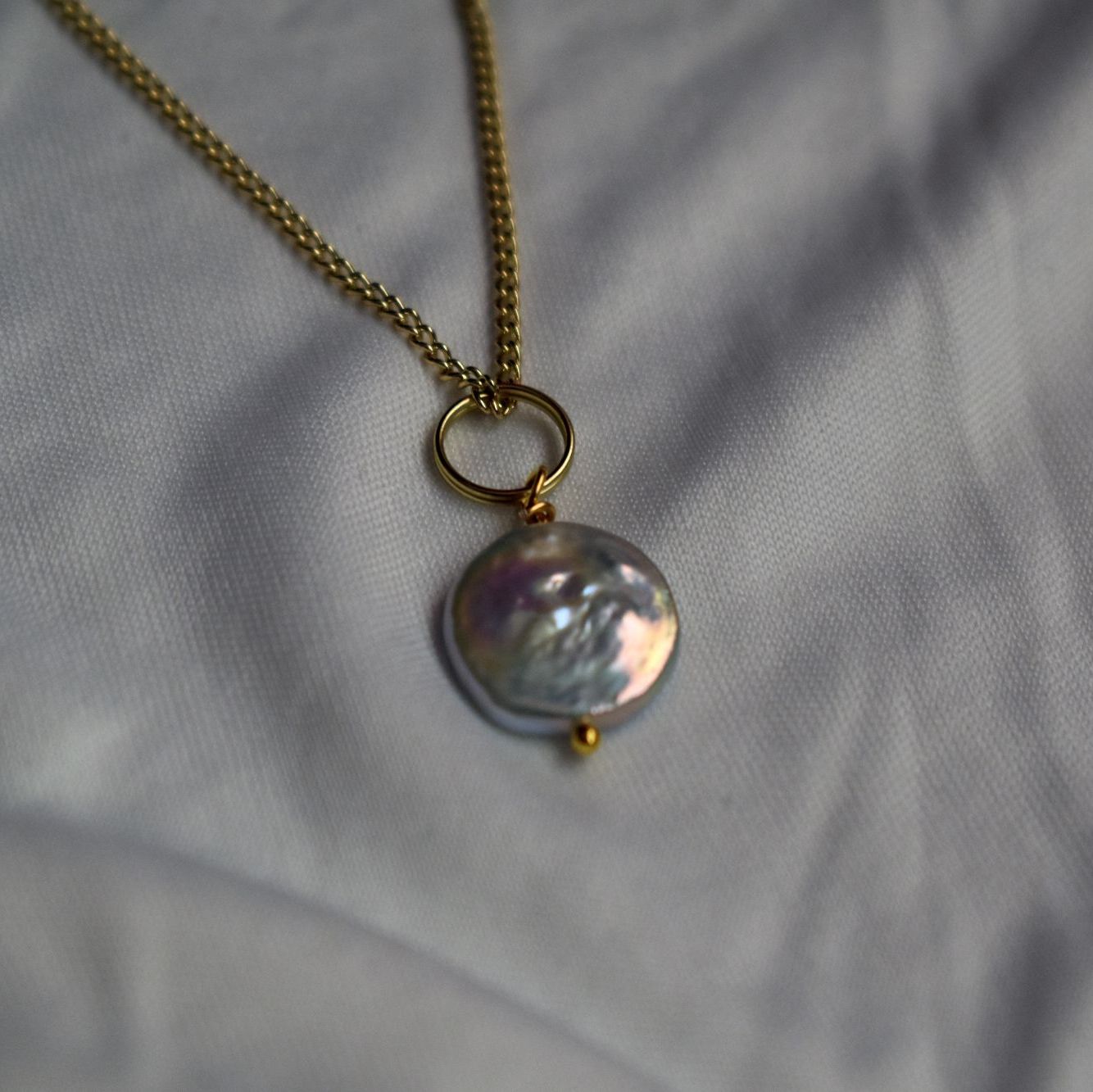 Silver Coin Freshwater Pearl Pendant Necklace | by Ifemi Jewels - tutto per te